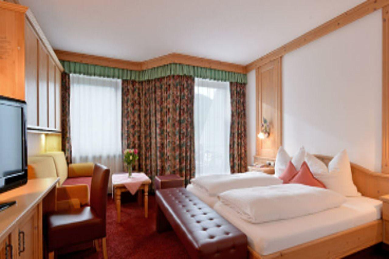 Ferienhotel Hoppet Hart im Zillertal Exterior photo